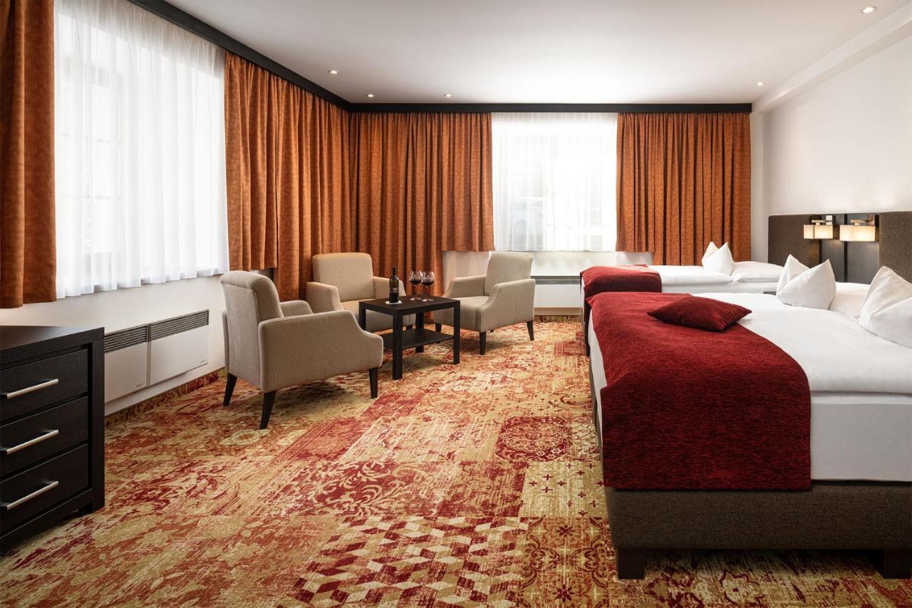 Hotel Singer ลุดวิโกฟ ภายนอก รูปภาพ