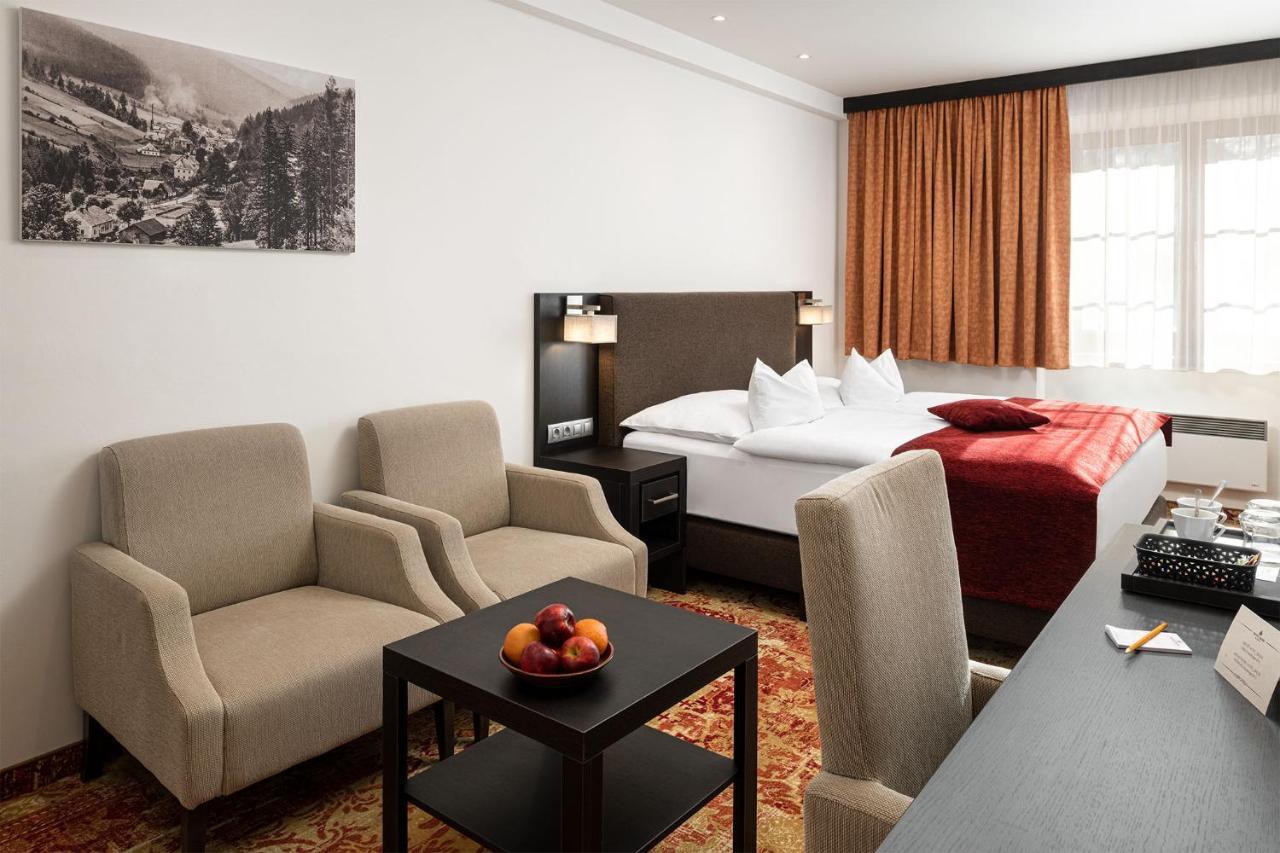 Hotel Singer ลุดวิโกฟ ภายนอก รูปภาพ