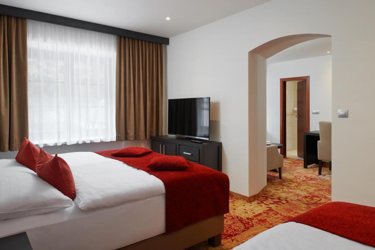 Hotel Singer ลุดวิโกฟ ภายนอก รูปภาพ