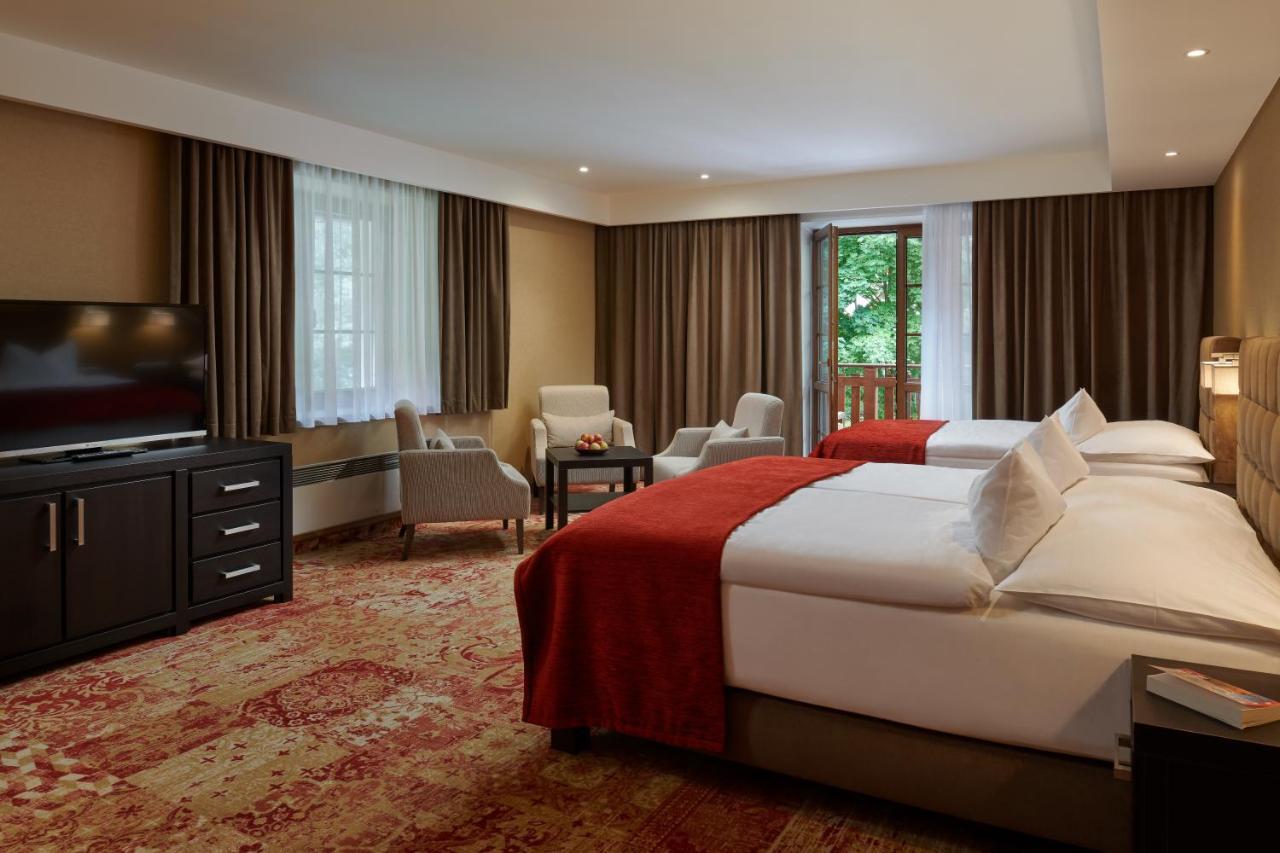 Hotel Singer ลุดวิโกฟ ภายนอก รูปภาพ